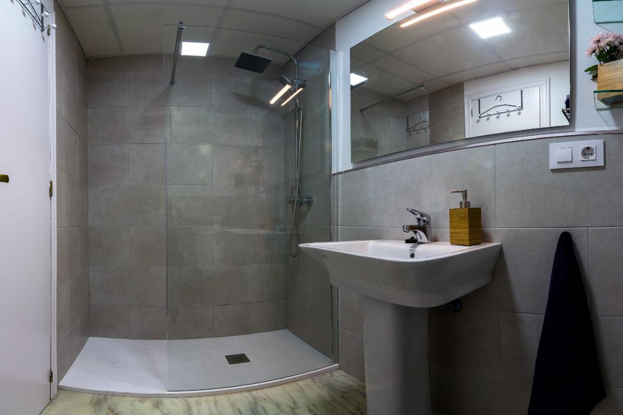 More Center Apartment Севилья Экстерьер фото