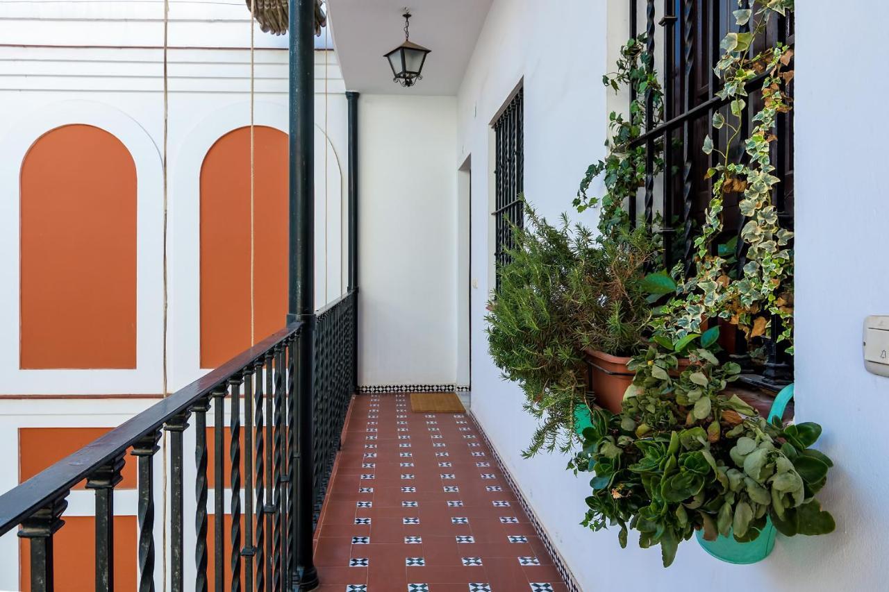 More Center Apartment Севилья Экстерьер фото